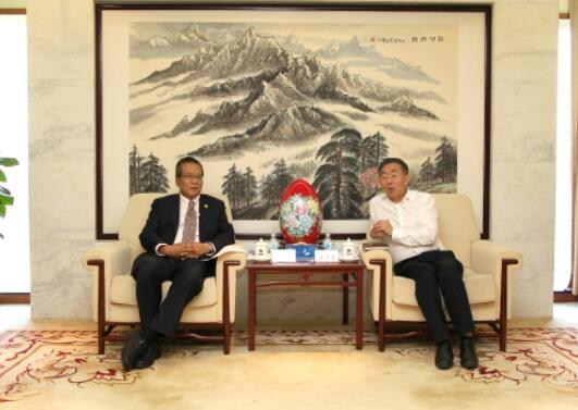 晏志勇會見戴爾全球執(zhí)行副總裁、大中華區(qū)總裁黃陳宏