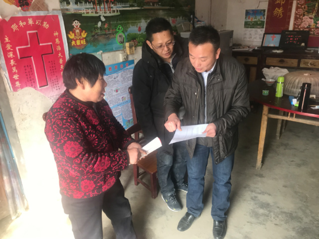 張紅軍：用真心，換真情，扶真貧