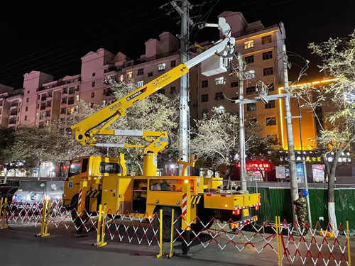 烏海電業(yè)局配電帶電作業(yè)處：堅守蒙電責(zé)任，勇戰(zhàn)寒潮