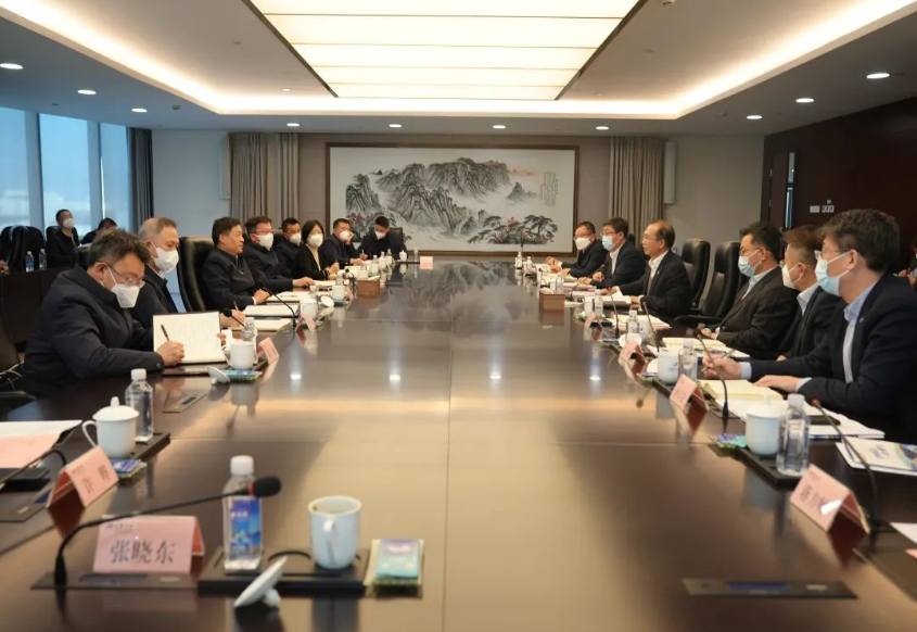 華電集團(tuán)黨組書記、董事長(zhǎng)江毅會(huì)見東方電氣黨組書記、董事長(zhǎng)俞培根