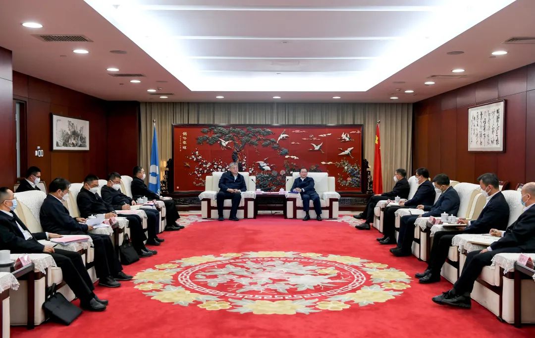 中國華電黨組書記、董事長江毅會(huì)見國家能源集團(tuán)黨組書記、董事長劉國躍