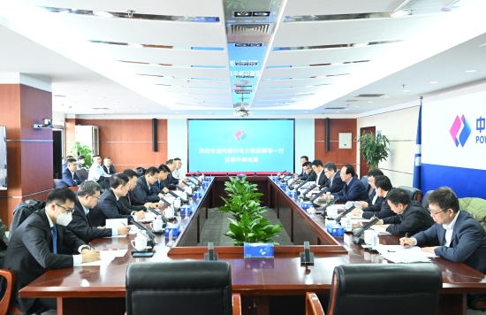 中國電建黨委書記、董事長丁丁焰章與內(nèi)蒙古電力集團(tuán)黨委書記、董事長賈振國會談