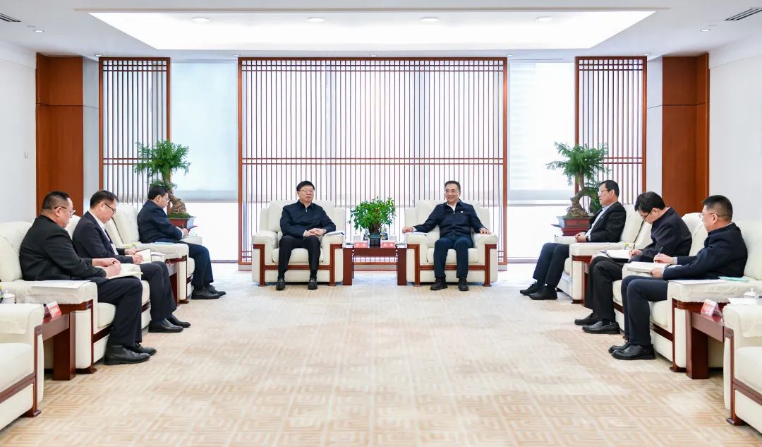 大唐集團有限公司黨組書記、董事長鄒磊會見吉林省委常委、省委秘書長李偉