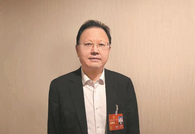 加快新能源產(chǎn)業(yè)技術(shù)創(chuàng)新 助推能源綠色低碳轉(zhuǎn)型——訪全國人大代表、江西贛鋒鋰業(yè)集團(tuán)股份有限公司董事長李良彬