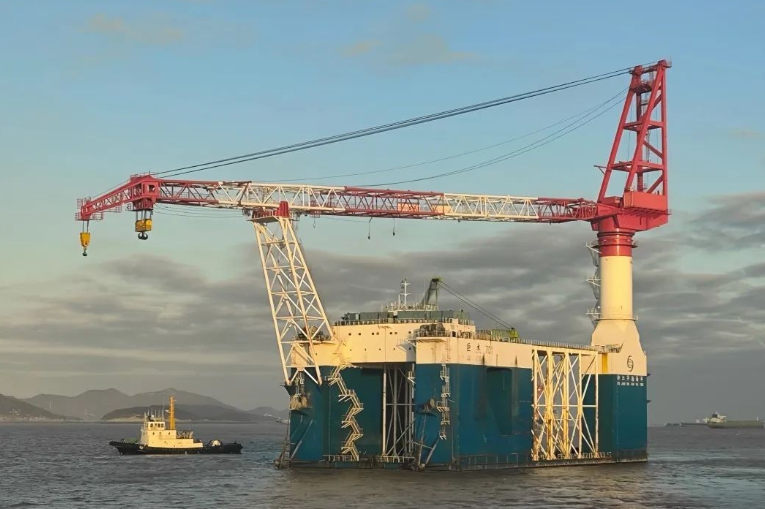 “萬噸級”安裝船到位！服務于浙江在建最大海上風電項目