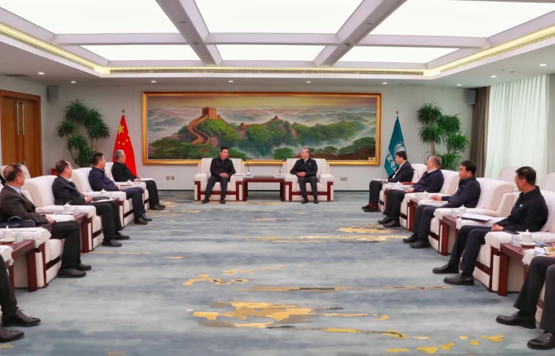 劉明勝、栗寶卿與國家電網(wǎng)董事長辛保安、總經(jīng)理張智剛會談