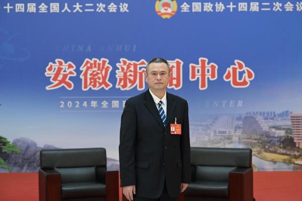程韜代表：支持引入新質(zhì)生產(chǎn)力，鼓勵(lì)新能源商用車發(fā)展