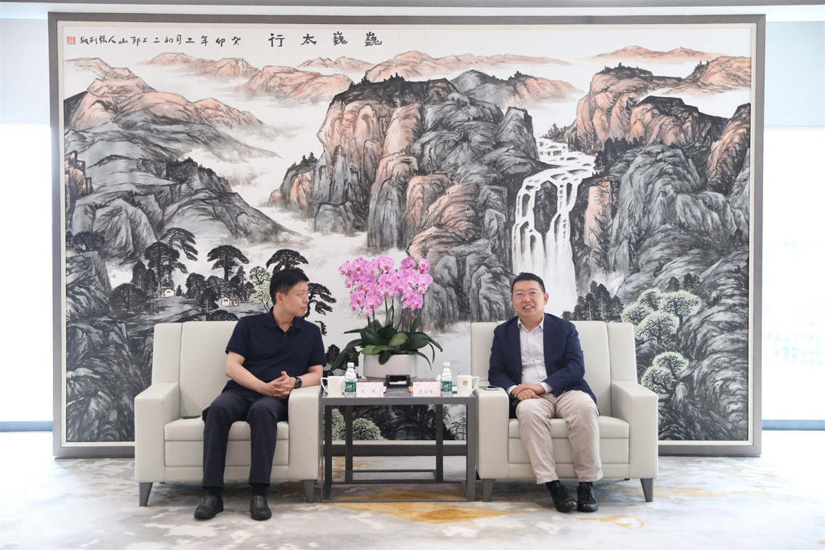 華潤(rùn)電力董事局主席史寶峰主席會(huì)見許昌市委副書記、市長(zhǎng)劉濤