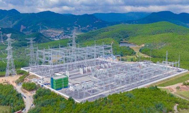 云南首個500千伏調控一體化變電站投運