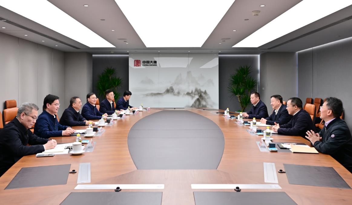 中國大唐董事長鄒磊、總經(jīng)理張傳江與中廣核董事長楊長利、總經(jīng)理高立剛會談