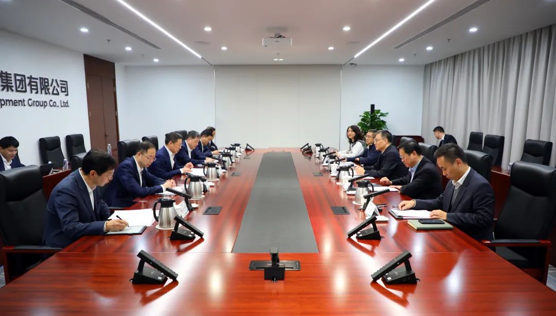 中國(guó)電氣裝備董事長(zhǎng)李洪鳳、總經(jīng)理周群會(huì)見佛山市委書記唐屹峰