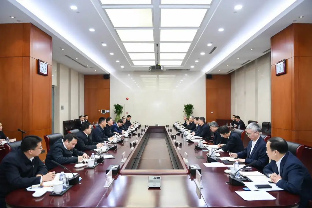 華能集團(tuán)董事長(zhǎng)、黨組書記溫樞剛會(huì)見中國(guó)安能董事長(zhǎng)陳奕輝、總經(jīng)理周慶豐